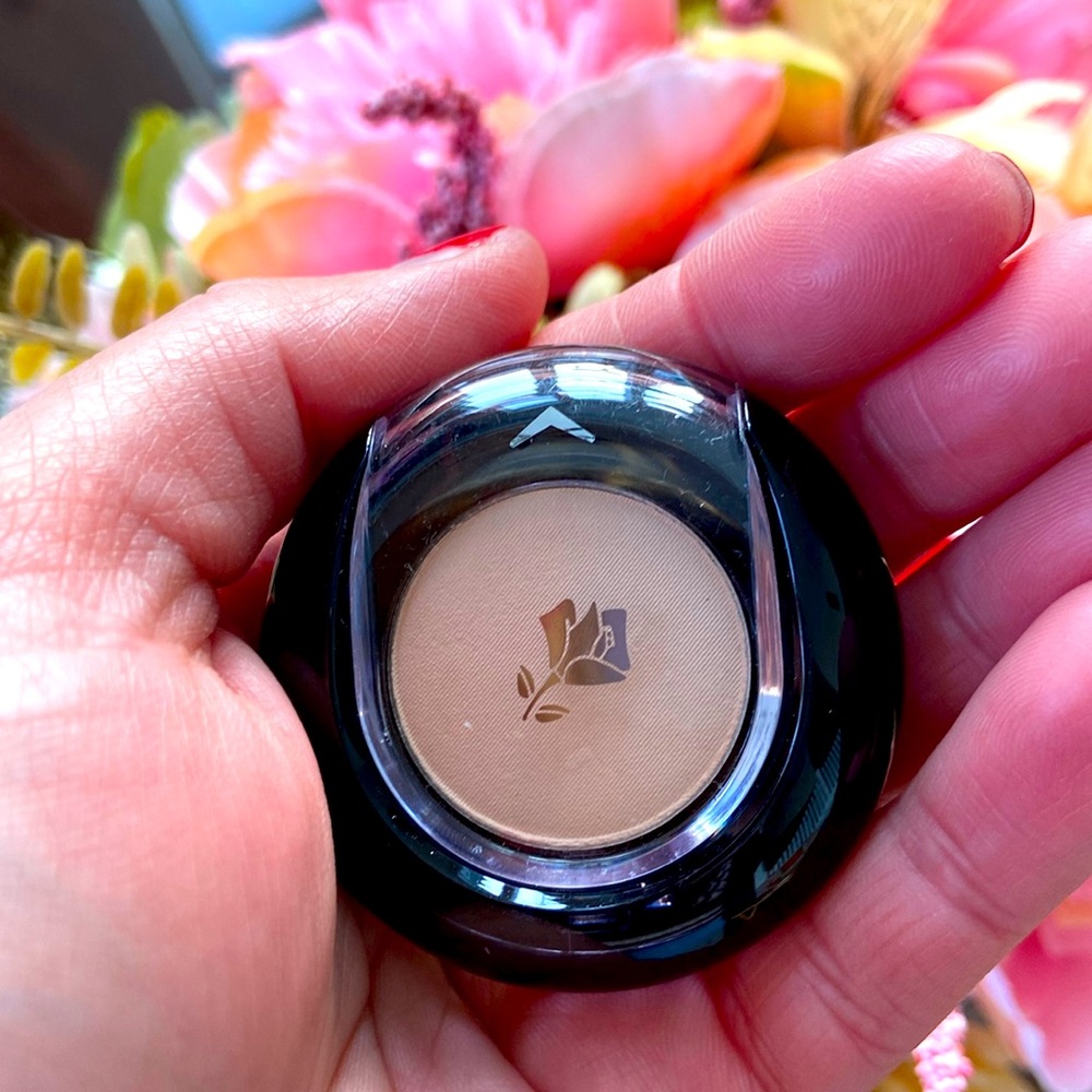 🆕Lancome color design eyeshadow in latte matte